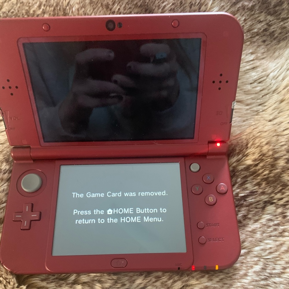 New Nintendo 3ds XL, all red